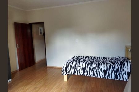 Casa à venda com 169m², 2 quartos e 2 vagas