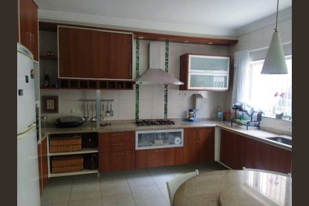 Casa à venda com 169m², 2 quartos e 2 vagas