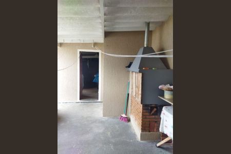 Casa à venda com 169m², 2 quartos e 2 vagas