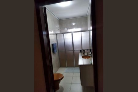 Casa à venda com 169m², 2 quartos e 2 vagas
