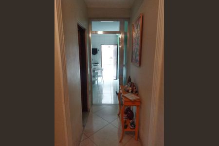 Casa à venda com 169m², 2 quartos e 2 vagas
