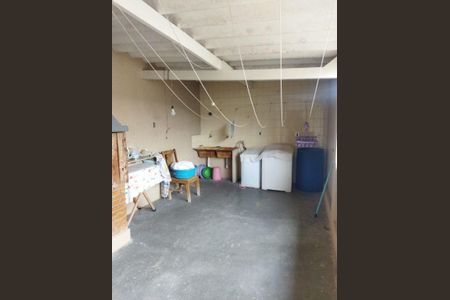 Casa à venda com 169m², 2 quartos e 2 vagas