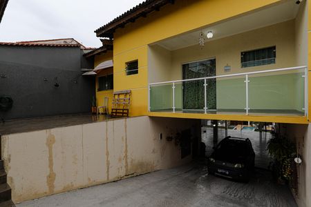 Casa para alugar com 264m², 2 quartos e 10 vagas Casa para alugar com 264m², 2 quartos e 10 vagasQuintal