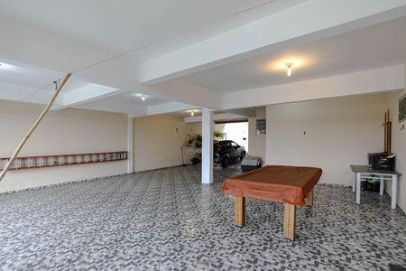 Casa para alugar com 264m², 2 quartos e 10 vagas Casa para alugar com 264m², 2 quartos e 10 vagasGaragem