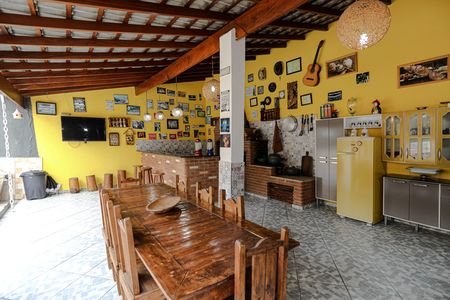 Casa para alugar com 264m², 2 quartos e 10 vagas Casa para alugar com 264m², 2 quartos e 10 vagasChurrasqueira