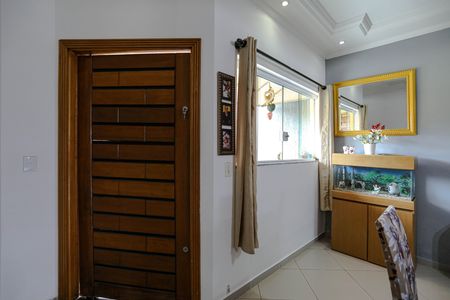Casa para alugar com 264m², 2 quartos e 10 vagas Casa para alugar com 264m², 2 quartos e 10 vagasSala