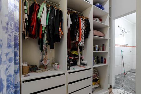 Casa para alugar com 264m², 2 quartos e 10 vagas Casa para alugar com 264m², 2 quartos e 10 vagasCloset