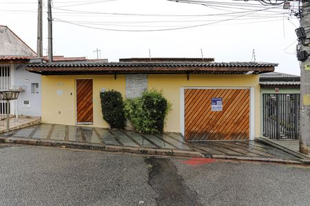 Casa para alugar com 264m², 2 quartos e 10 vagas Casa para alugar com 264m², 2 quartos e 10 vagasFachada