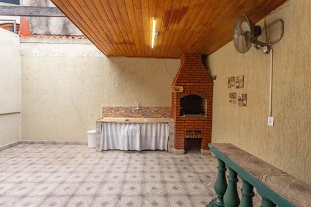 Casa à venda com 125m², 3 quartos e 2 vagas Casa à venda com 125m², 3 quartos e 2 vagasChurrasqueira
