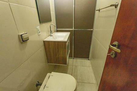 Casa à venda com 125m², 3 quartos e 2 vagas Casa à venda com 125m², 3 quartos e 2 vagasBanheiro social