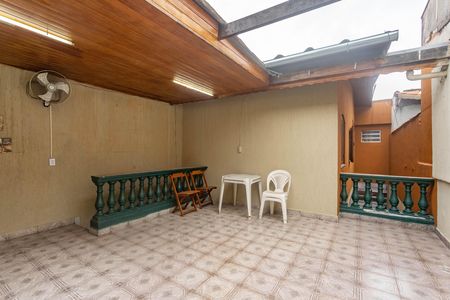 Casa à venda com 125m², 3 quartos e 2 vagas Casa à venda com 125m², 3 quartos e 2 vagasChurrasqueira