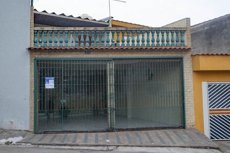 Casa à venda com 125m², 3 quartos e 2 vagas Casa à venda com 125m², 3 quartos e 2 vagasFachada + placa
