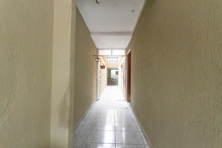 Casa à venda com 125m², 3 quartos e 2 vagas Casa à venda com 125m², 3 quartos e 2 vagasCorredor externo