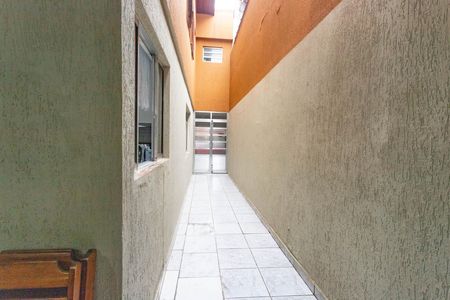Casa à venda com 125m², 3 quartos e 2 vagas Casa à venda com 125m², 3 quartos e 2 vagasCorredor externo