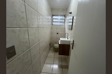 Casa à venda com 130m², 3 quartos e 2 vagas Casa à venda com 130m², 3 quartos e 2 vagasBanheiro