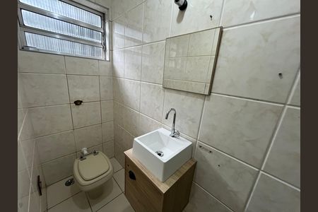 Casa à venda com 130m², 3 quartos e 2 vagas Casa à venda com 130m², 3 quartos e 2 vagasBanheiro