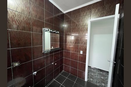 Casa à venda com 130m², 3 quartos e 2 vagas Casa à venda com 130m², 3 quartos e 2 vagasBanheiro