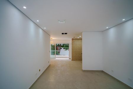 Casa de condomínio à venda com 156m², 3 quartos e 2 vagas Casa de condomínio à venda com 156m², 3 quartos e 2 vagasSala