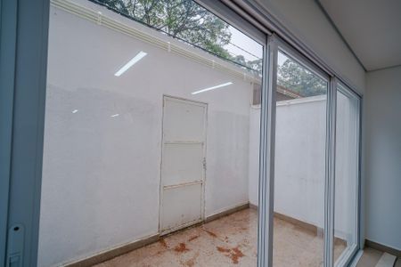 Casa de condomínio à venda com 156m², 3 quartos e 2 vagas Casa de condomínio à venda com 156m², 3 quartos e 2 vagasQuintal