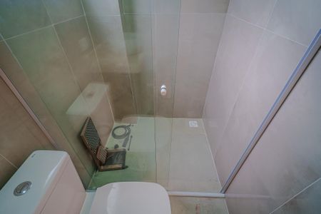 Casa de condomínio à venda com 156m², 3 quartos e 2 vagas Casa de condomínio à venda com 156m², 3 quartos e 2 vagasBanheiro da Suíte