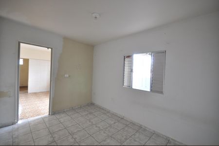 Sala/Quarto de casa para alugar com 3 quartos, 230m² em Vila Medeiros, São Paulo