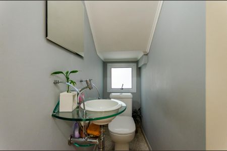 Casa à venda com 200m², 3 quartos e 4 vagasLavabo