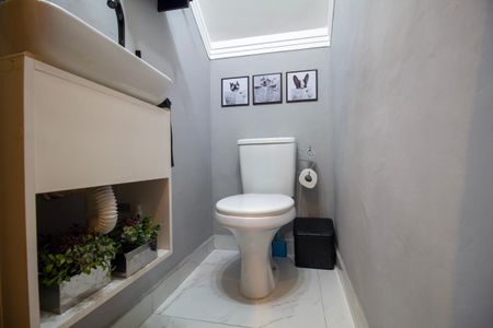 Casa à venda com 120m², 3 quartos e 2 vagas Casa à venda com 120m², 3 quartos e 2 vagasLavabo