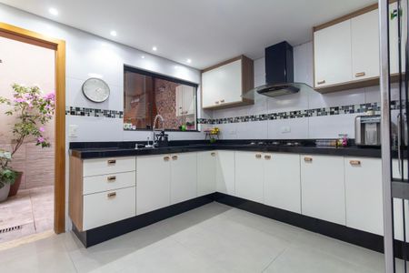 Casa à venda com 120m², 3 quartos e 2 vagas Casa à venda com 120m², 3 quartos e 2 vagasCozinha