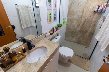 Casa à venda com 120m², 3 quartos e 2 vagas Casa à venda com 120m², 3 quartos e 2 vagasBanheiro 2