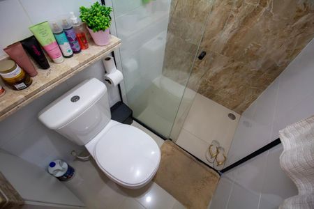 Casa à venda com 120m², 3 quartos e 2 vagas Casa à venda com 120m², 3 quartos e 2 vagasBanheiro 2