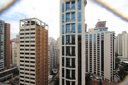 Vista de apartamento à venda com 1 quarto, 33m² em Moema, São Paulo