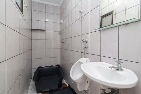 Casa para alugar com 300m², 3 quartos e 3 vagasBanheiro Externo