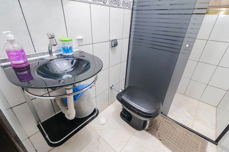 Casa para alugar com 300m², 3 quartos e 3 vagasBanheiro 1