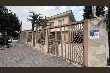 Casa à venda com 200m², 4 quartos e 4 vagas