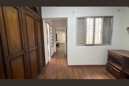 Casa à venda com 200m², 4 quartos e 4 vagas
