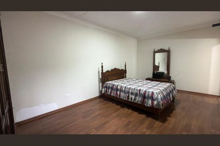 Casa à venda com 200m², 4 quartos e 4 vagas
