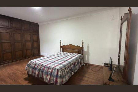 Casa à venda com 200m², 4 quartos e 4 vagas