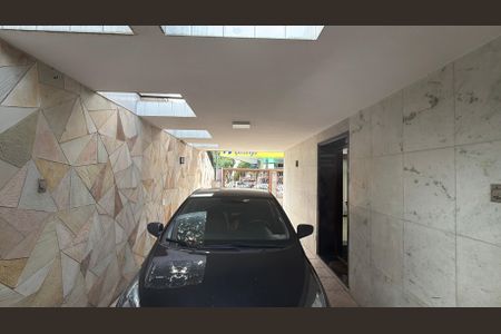 Casa à venda com 200m², 4 quartos e 4 vagas