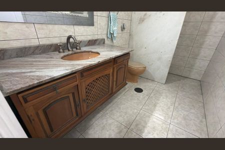 Casa à venda com 200m², 4 quartos e 4 vagas