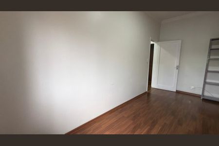 Casa à venda com 200m², 4 quartos e 4 vagas