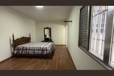 Casa à venda com 200m², 4 quartos e 4 vagas
