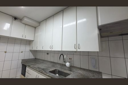 Casa à venda com 200m², 4 quartos e 4 vagas