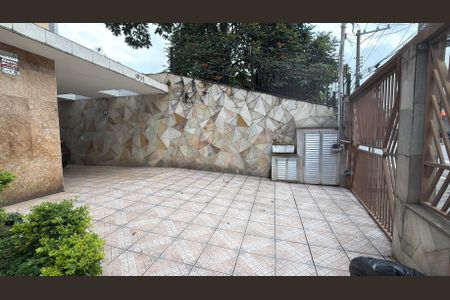 Casa à venda com 200m², 4 quartos e 4 vagas