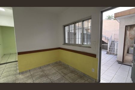 Casa à venda com 200m², 4 quartos e 4 vagas