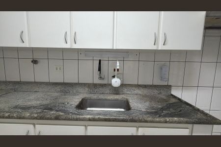 Casa à venda com 200m², 4 quartos e 4 vagas