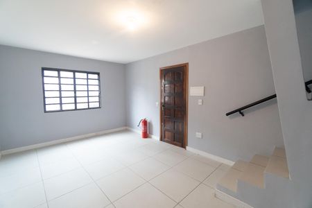 Casa para alugar com 63m², 3 quartos e 1 vagaSala