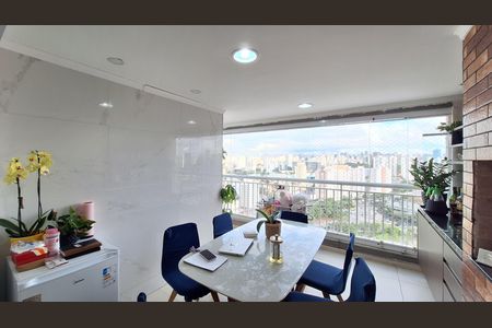 Apartamento à venda com 100m², 3 quartos e 2 vagas Apartamento à venda com 100m², 3 quartos e 2 vagasVaranda