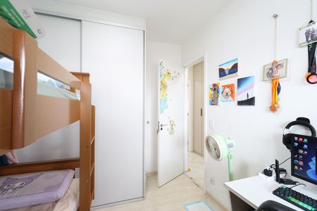 Apartamento à venda com 100m², 3 quartos e 2 vagasQuarto 2