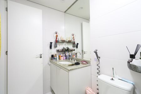 Apartamento à venda com 100m², 3 quartos e 2 vagasBanheiro da Suíte