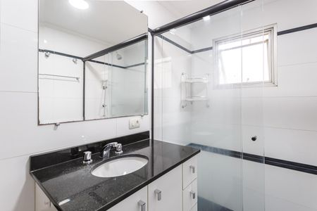 Apartamento para alugar com 110m², 3 quartos e 2 vagas Apartamento para alugar com 110m², 3 quartos e 2 vagasBanheiro da Suíte